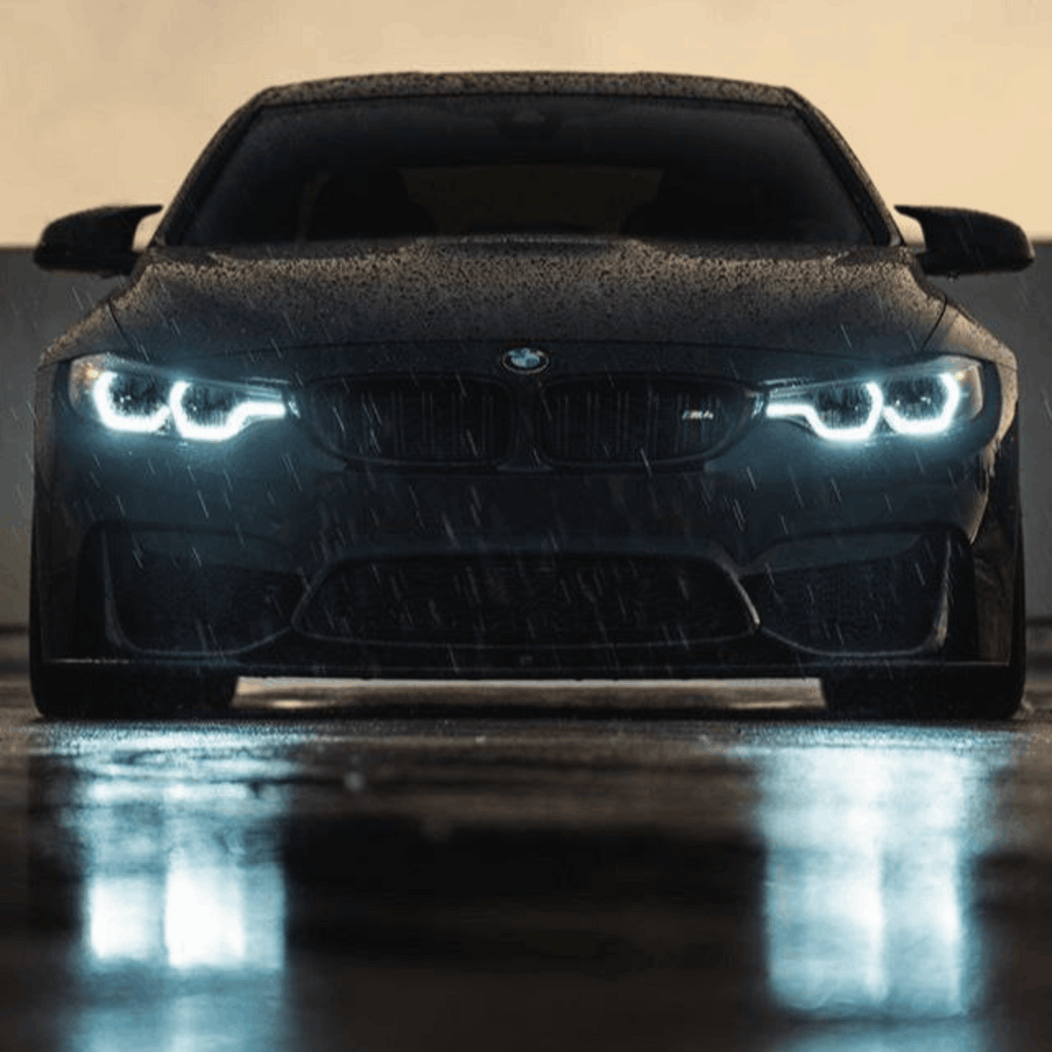 BMW M4-Rain Reflection - Car Edition